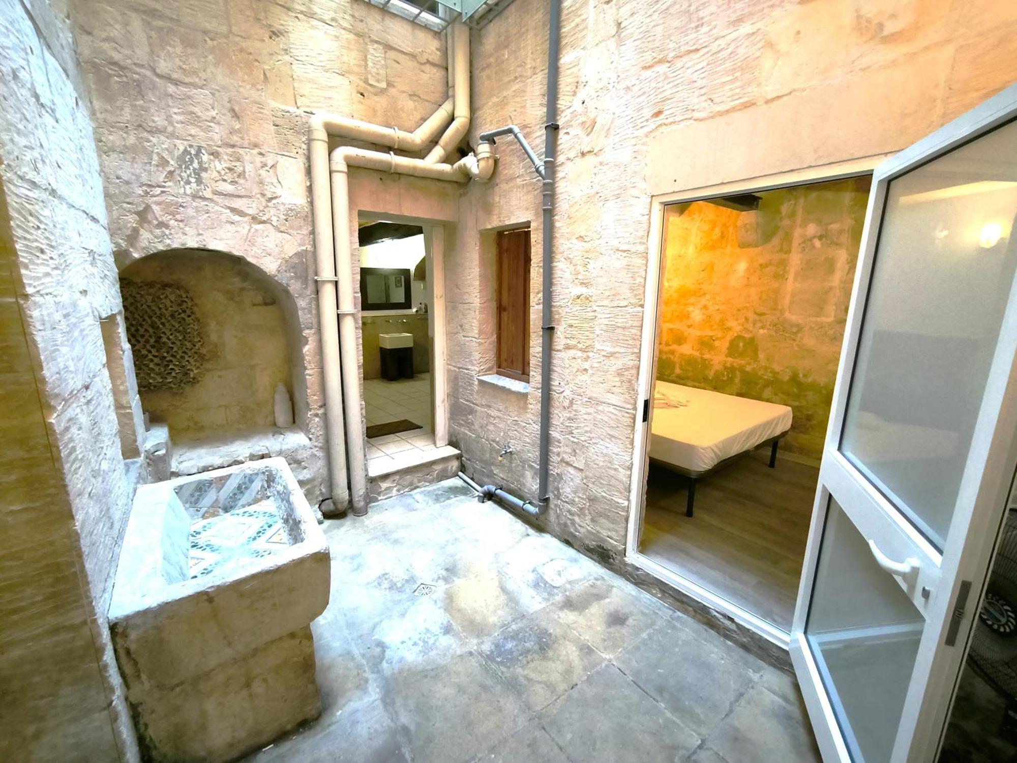 Apartment Stunning 3 Bedroom Town House *