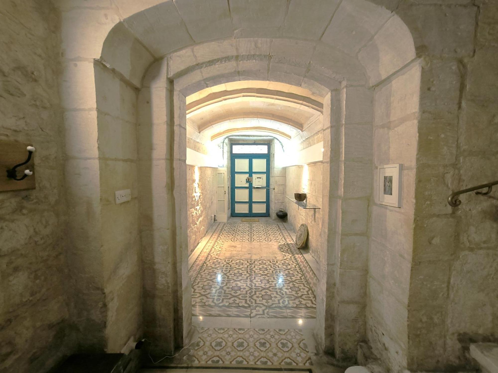 Stunning 3 Bedroom Town House * Valletta
