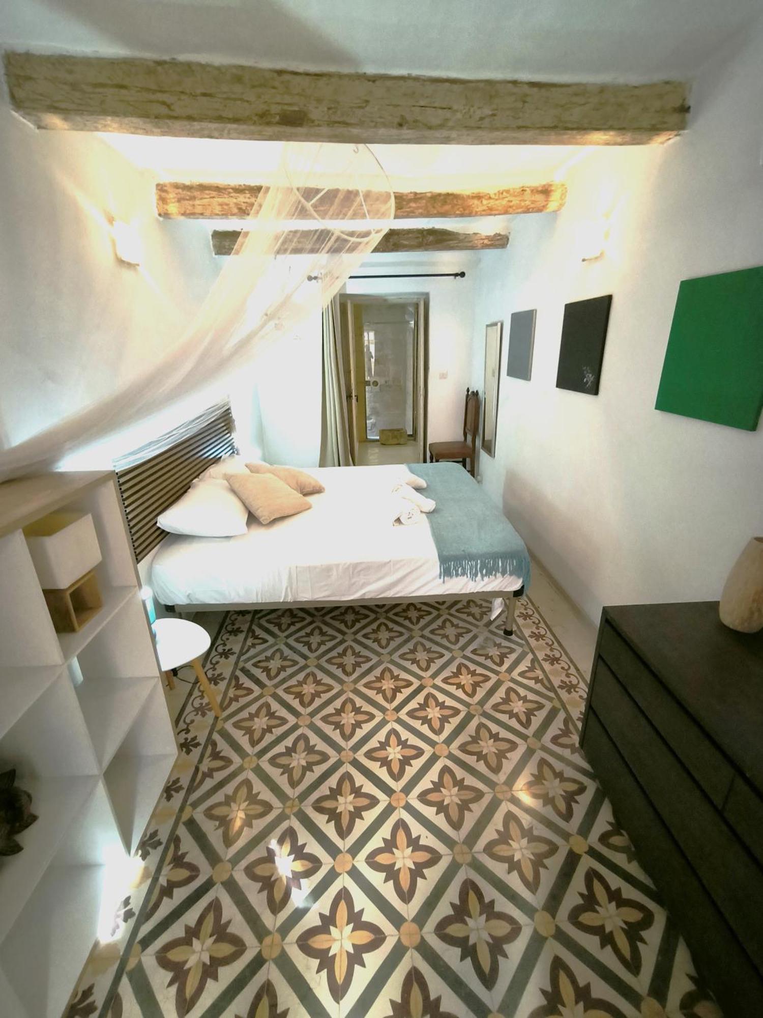 Stunning 3 Bedroom Town House Apartment Valletta