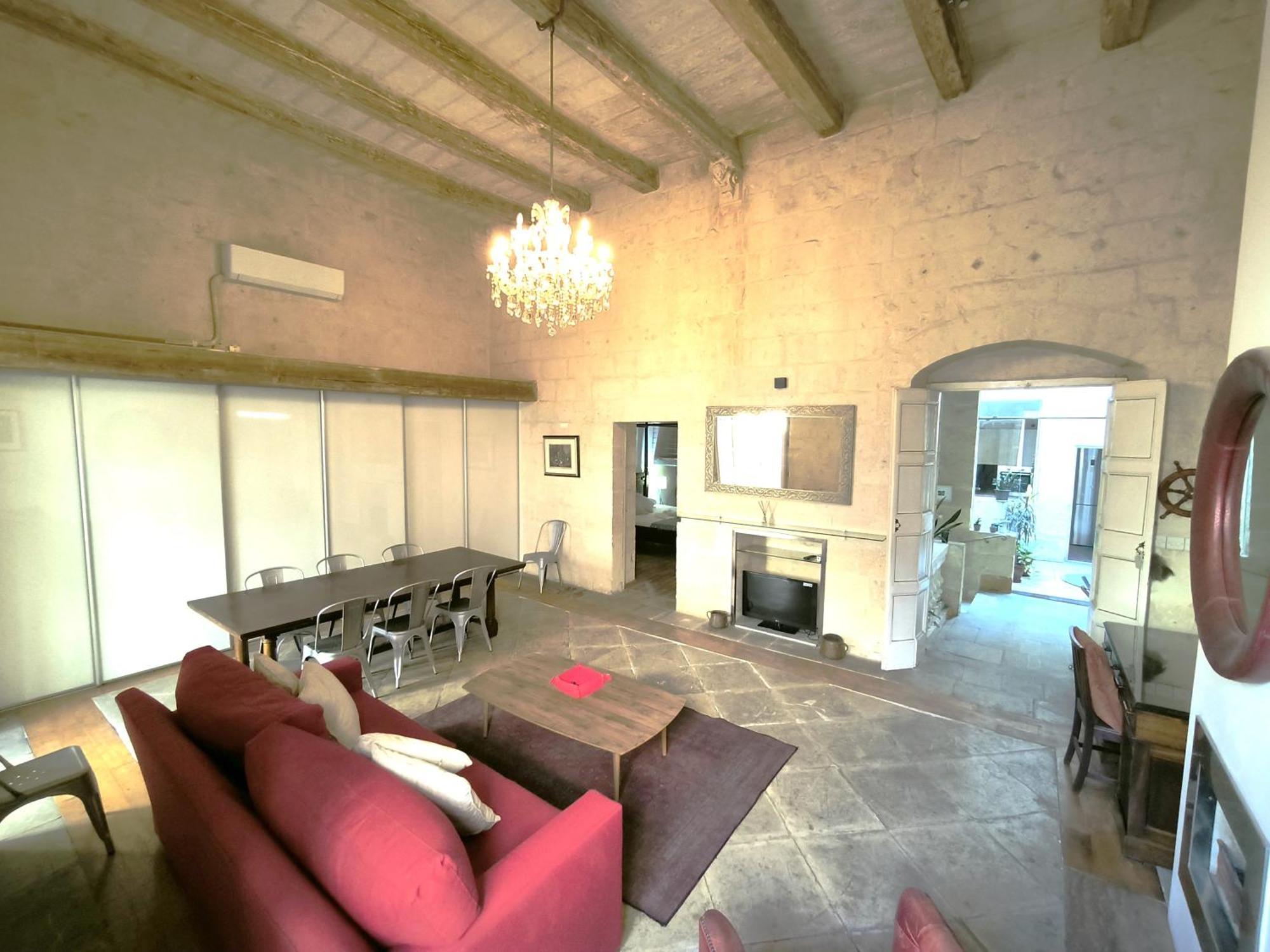 Stunning 3 Bedroom Town House Apartment