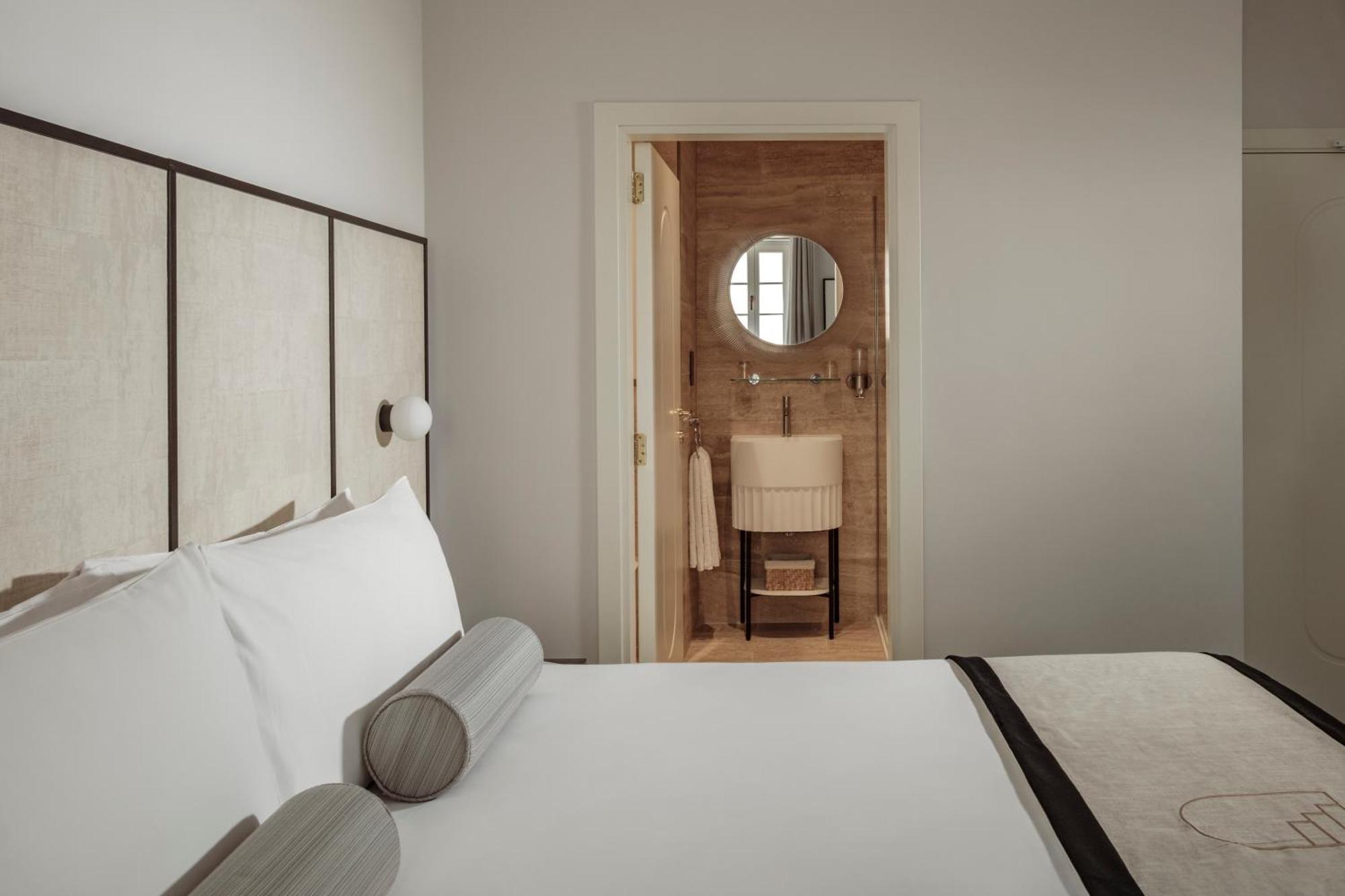 San Karlu Hotel 3*