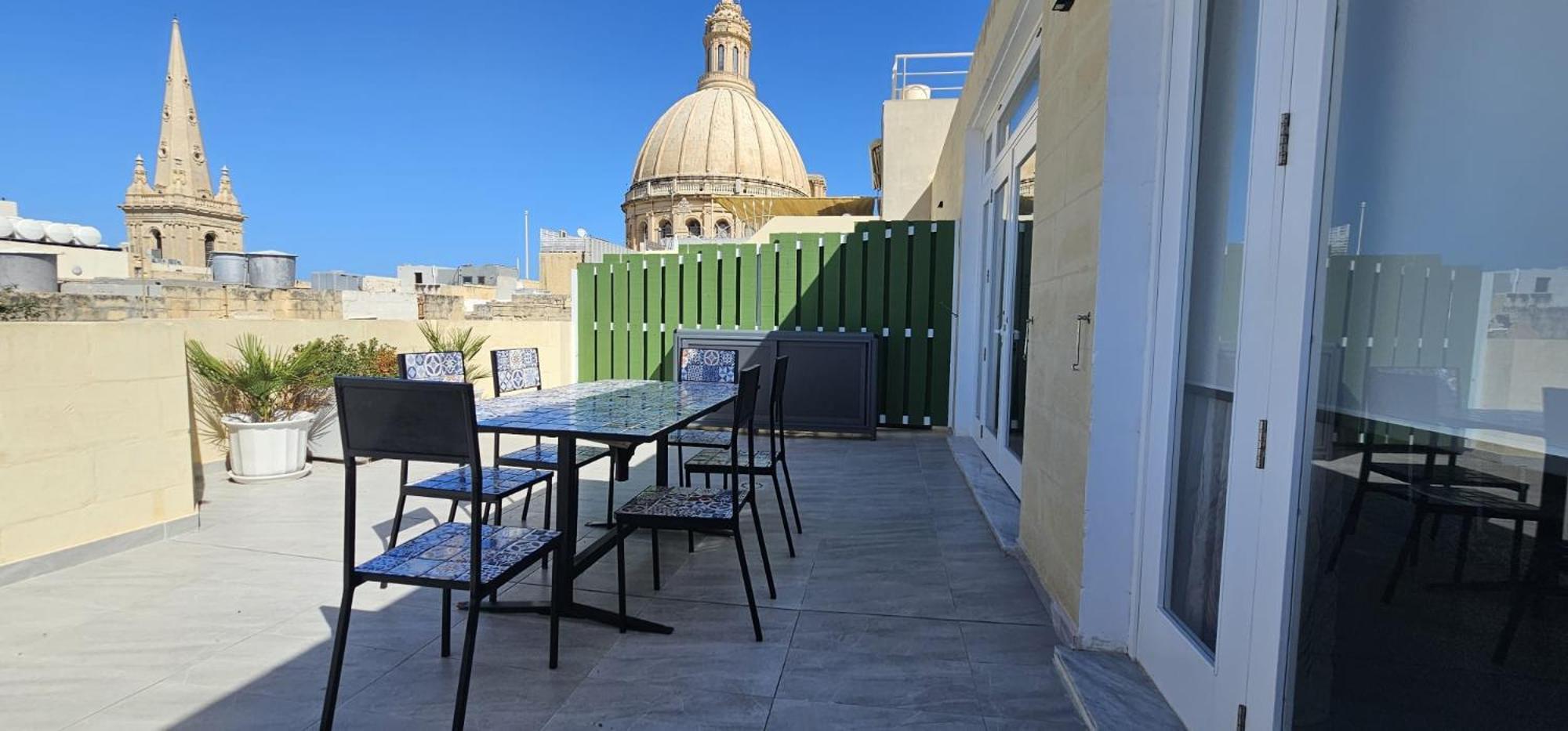 Penthouse Cathedral And Seaview Terrace Apartment