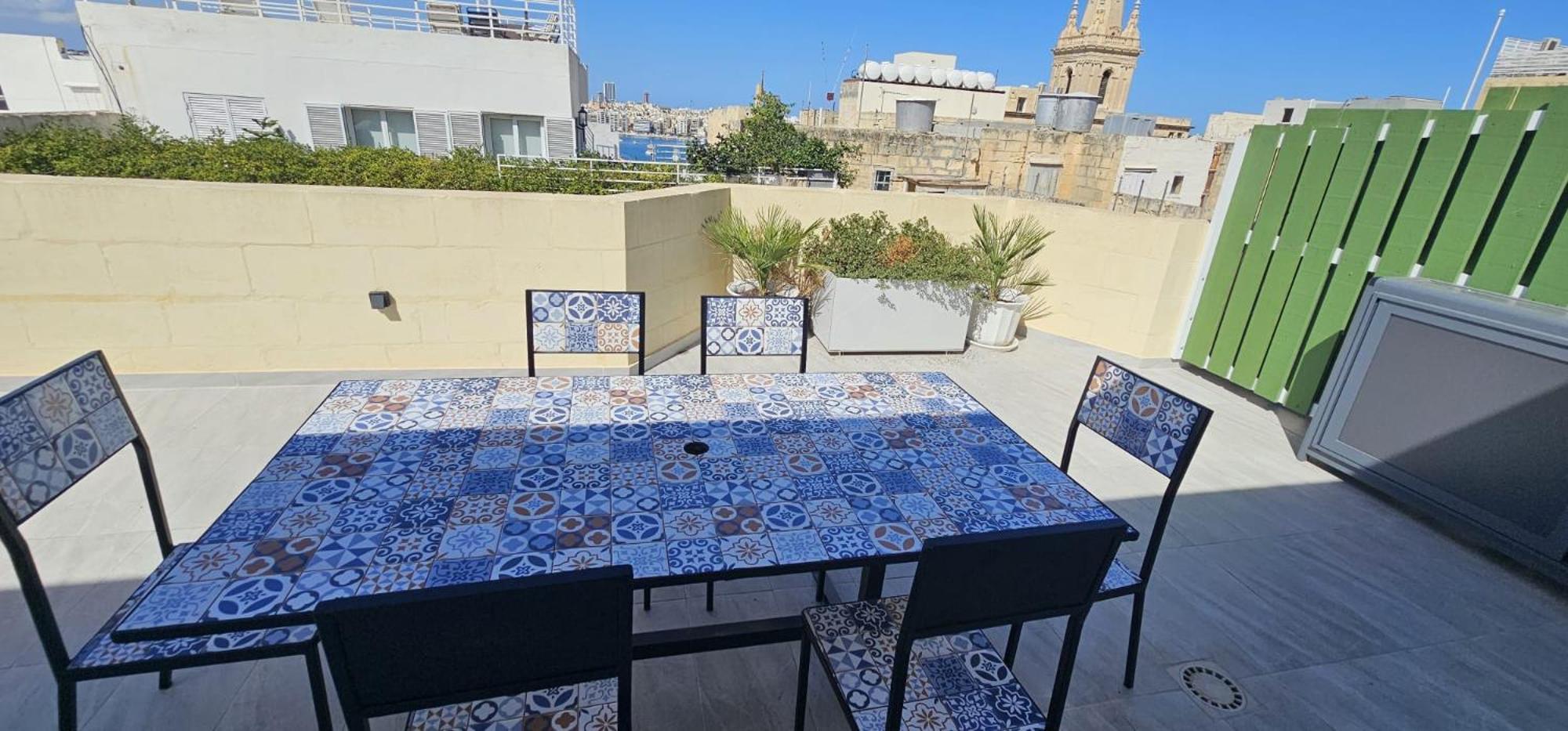 Penthouse Cathedral And Seaview Terrace Apartment *
