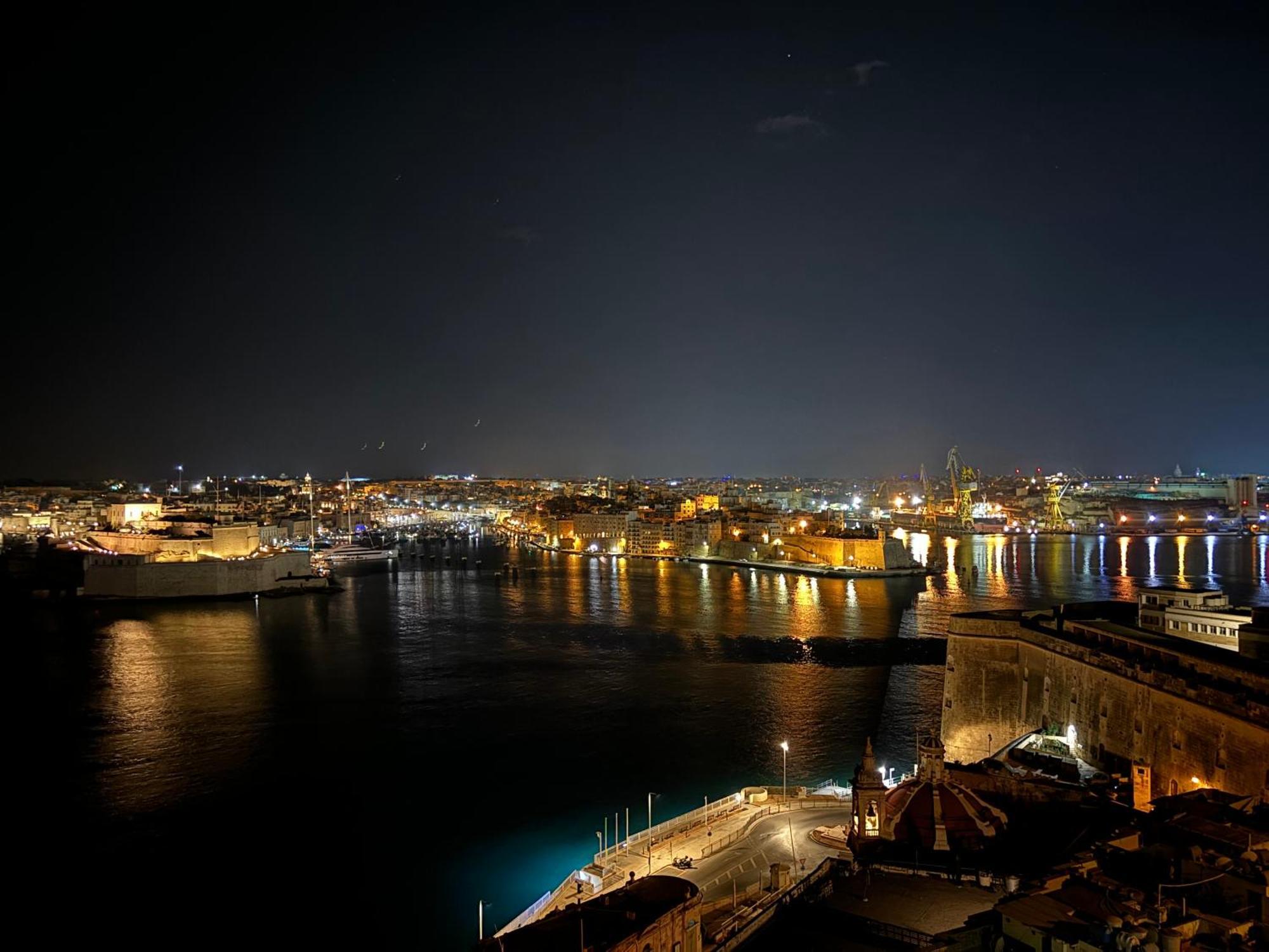 Grand Harbour 2*
