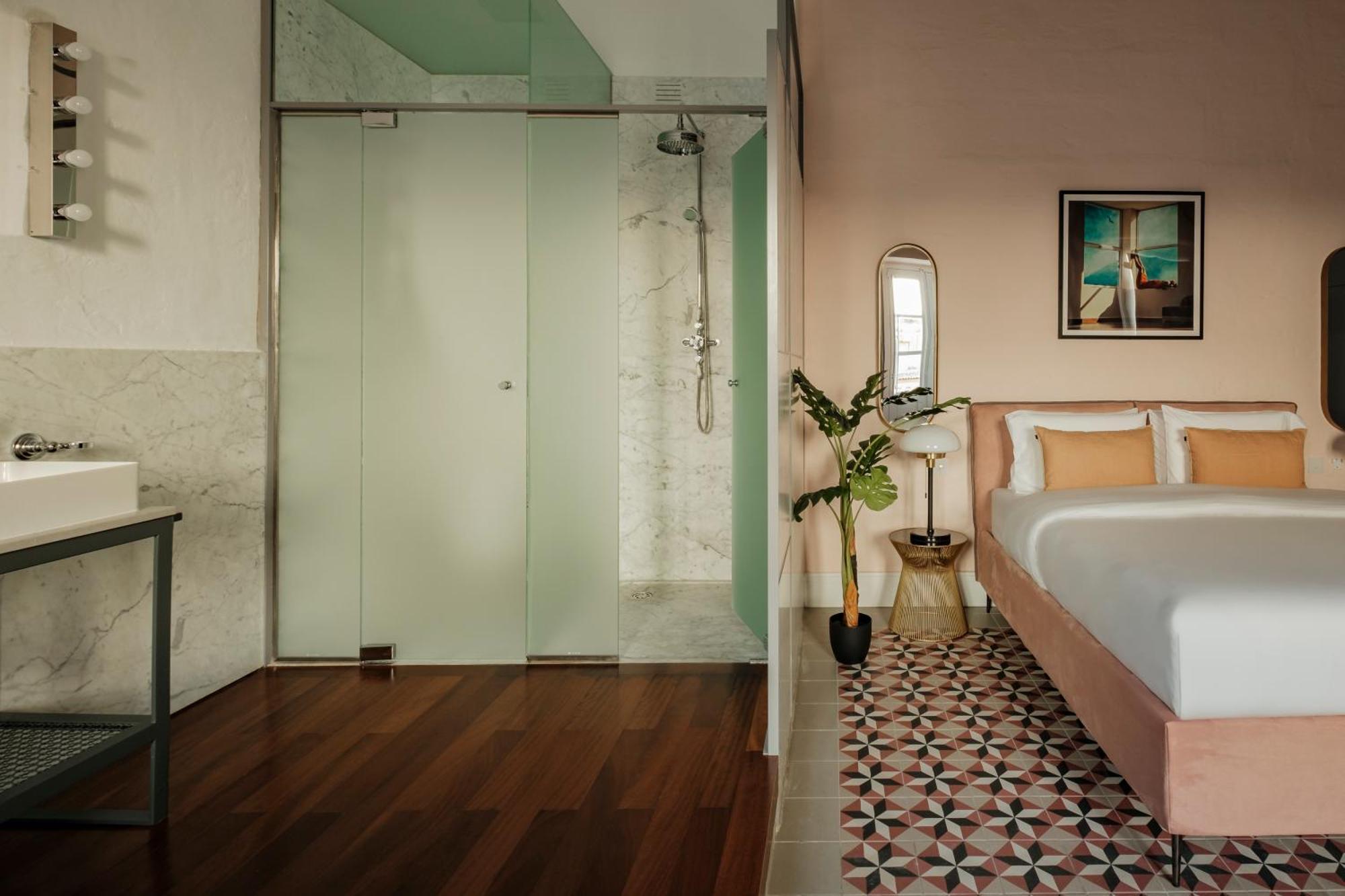 136 Old Bakery Apartment
