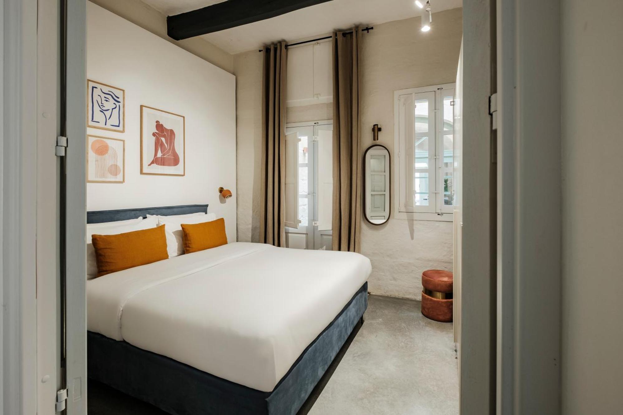 136 Old Bakery Apartment