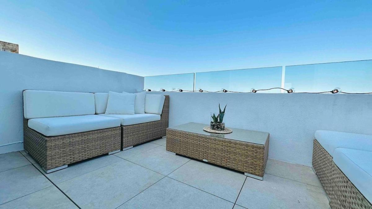 Grand Harbour Views Apartment