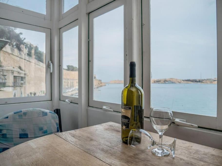 Seafront In Apartment *