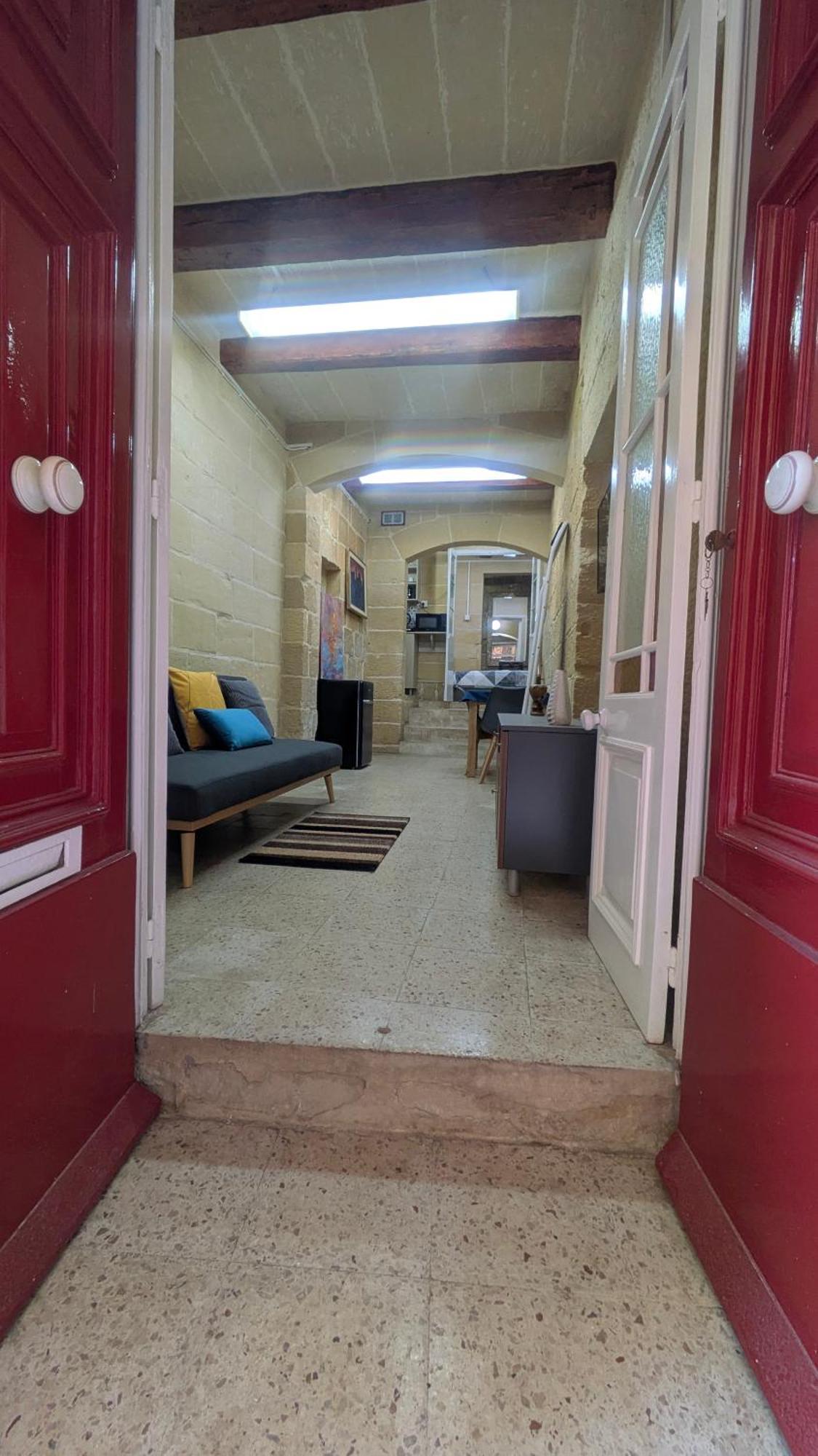 Authentic Apartment *