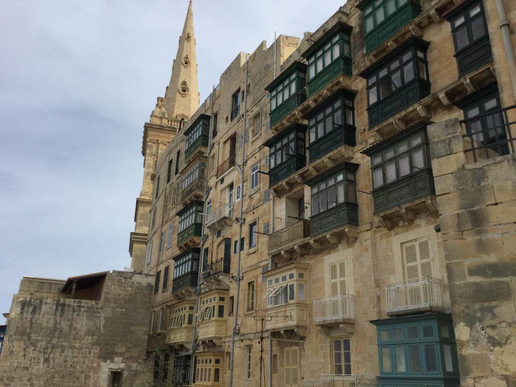 Consiglia * Valletta