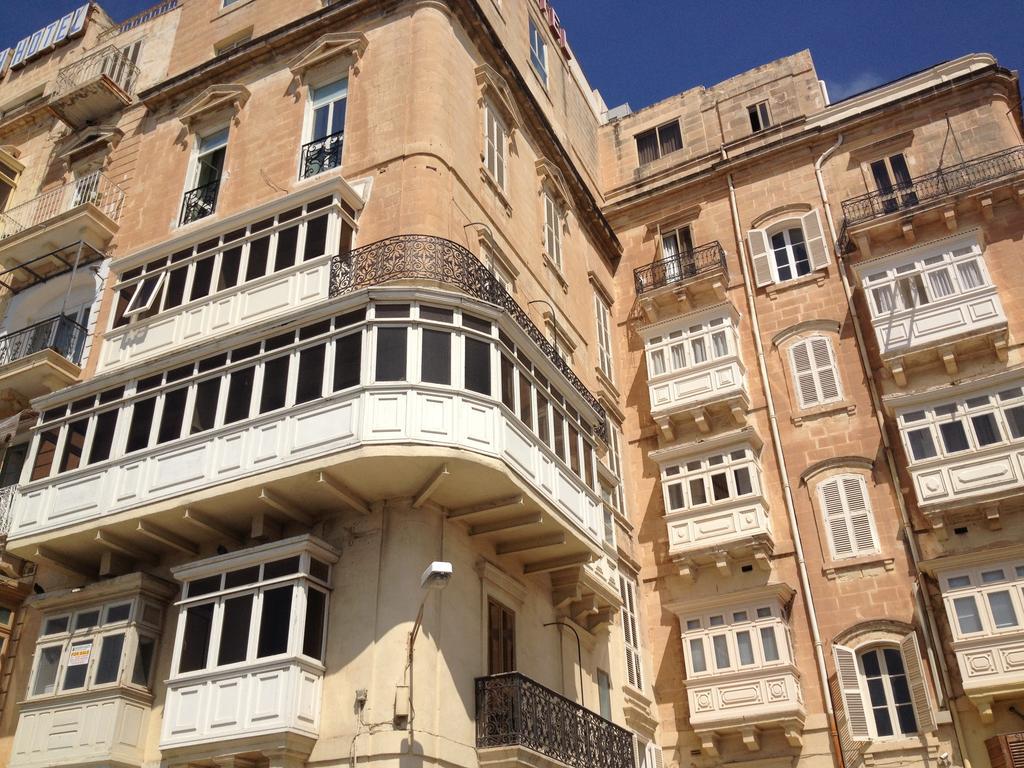 Hotel Grand Harbour