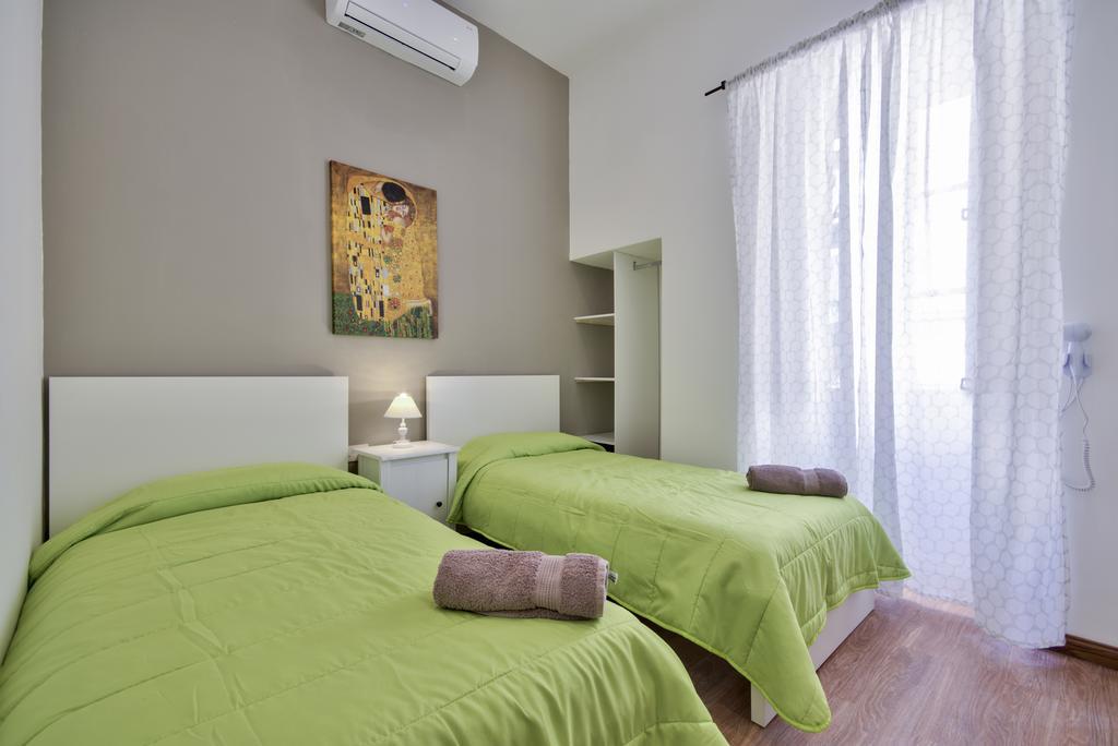 Luxe 3-bedroom Duplex Penthouse With Sea View Terrace And Jacuzzi