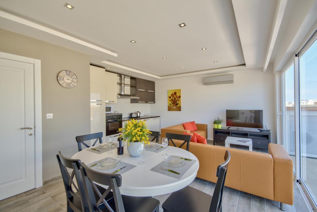 Apartment Luxe 3-bedroom Duplex Penthouse With Sea View Terrace And Jacuzzi
