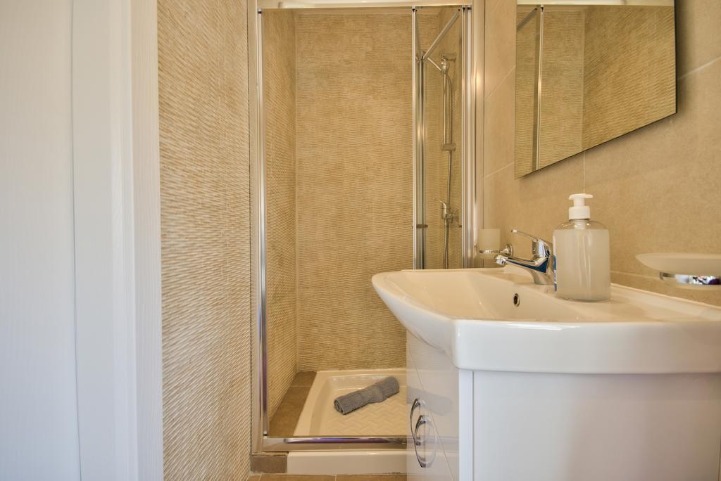 Apartment Luxe 3-bedroom Duplex Penthouse With Sea View Terrace And Jacuzzi *