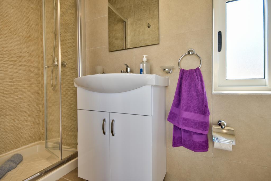 Luxe 3-bedroom Duplex Penthouse With Sea View Terrace And Jacuzzi Apartment *