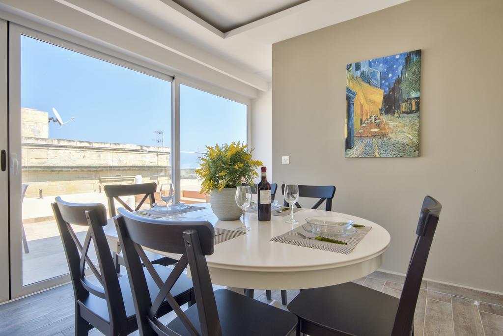 Luxe 3-bedroom Duplex Penthouse With Sea View Terrace And Jacuzzi * Valletta