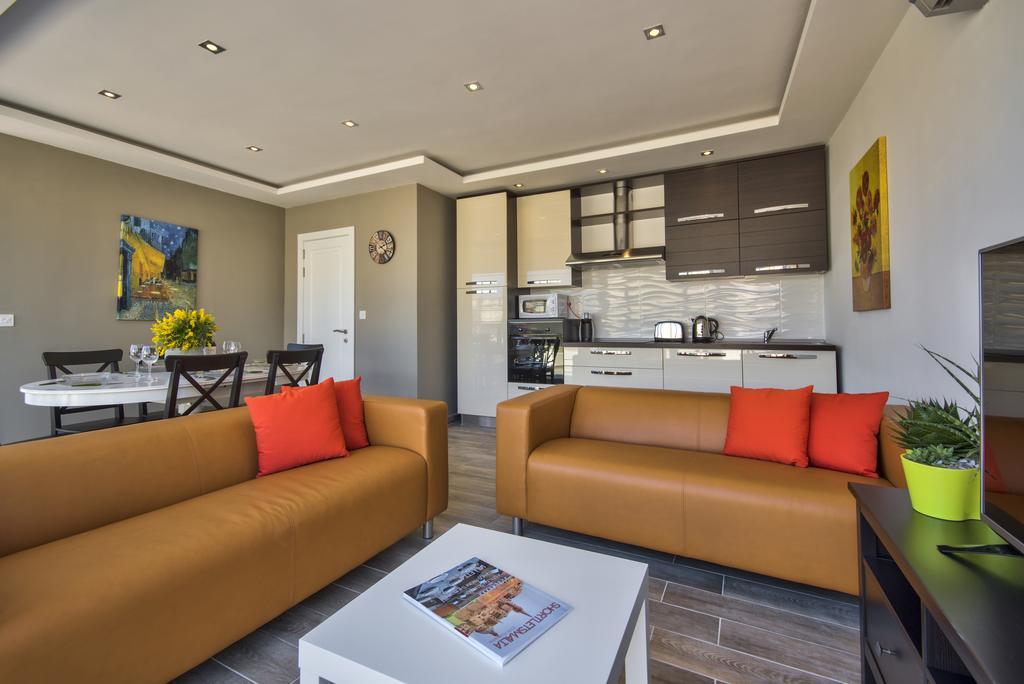 Luxe 3-bedroom Duplex Penthouse With Sea View Terrace And Jacuzzi Apartment *