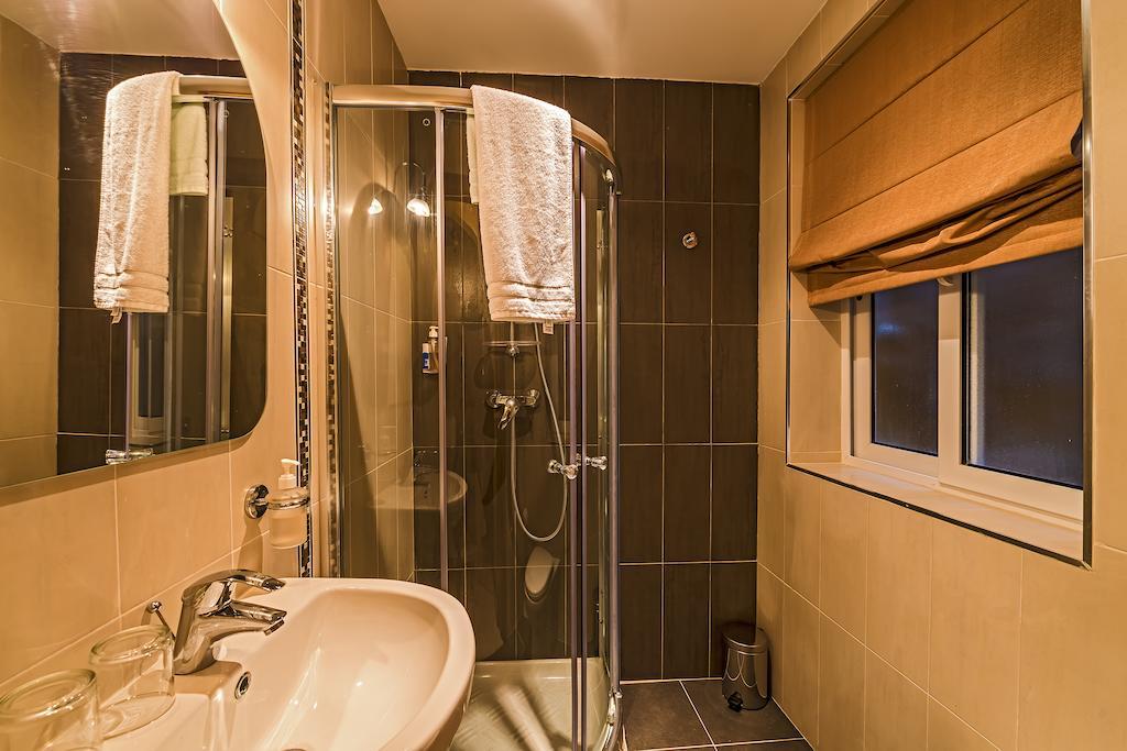 Merisi Aparthotel 2*