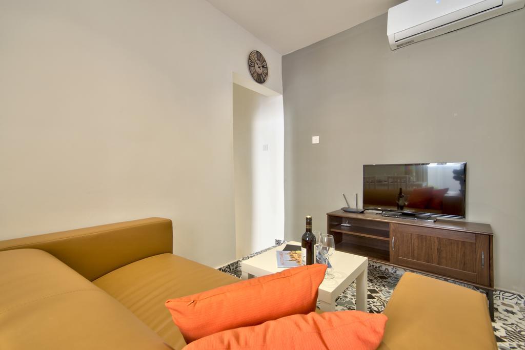 Apartment Central Two Bedroom Valletta