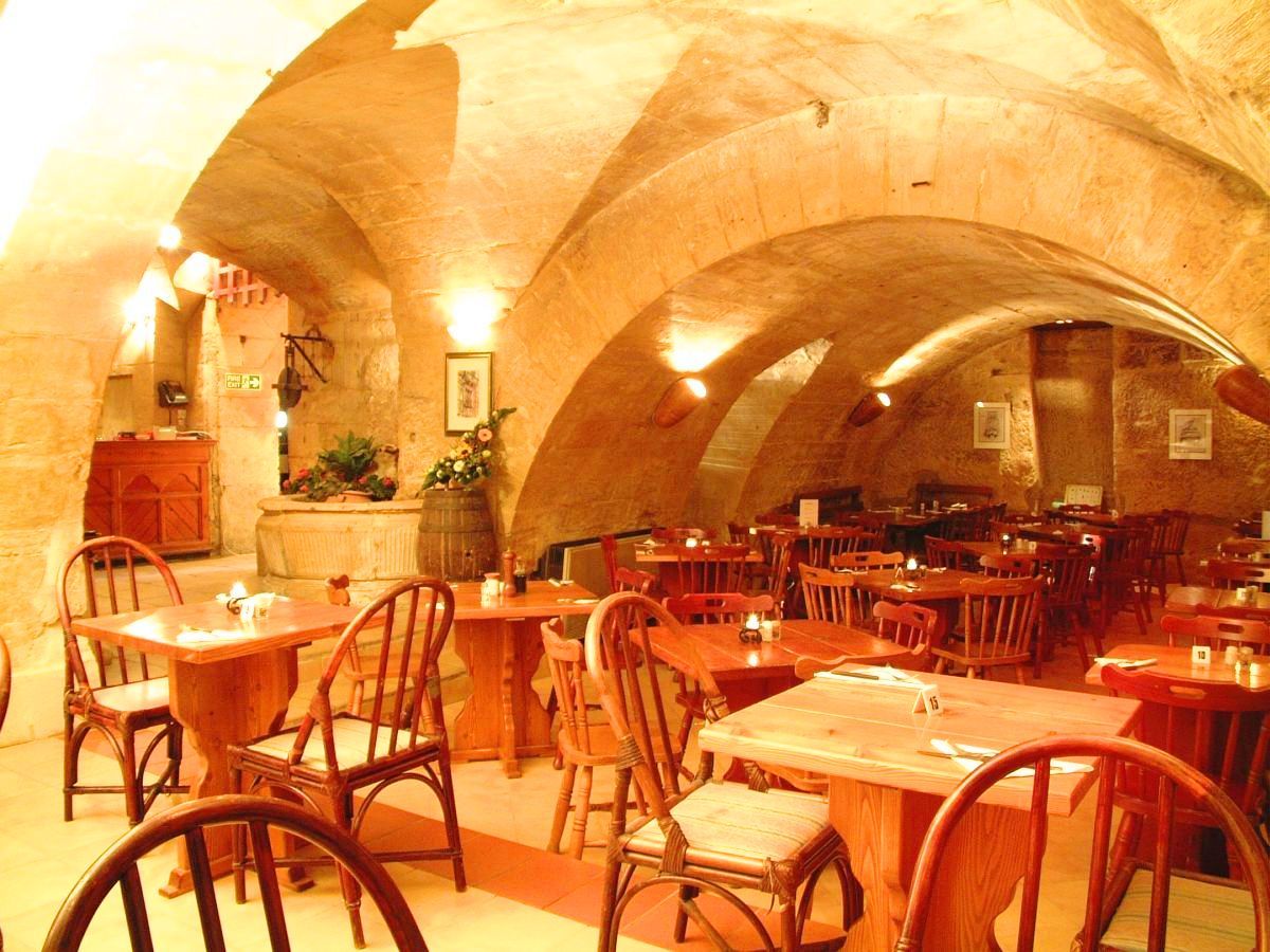 Hotel Castille 3*
