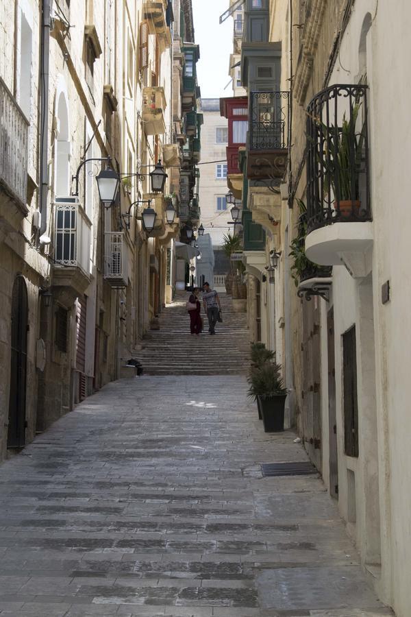 Vincenti Strait Street Apartment Valletta