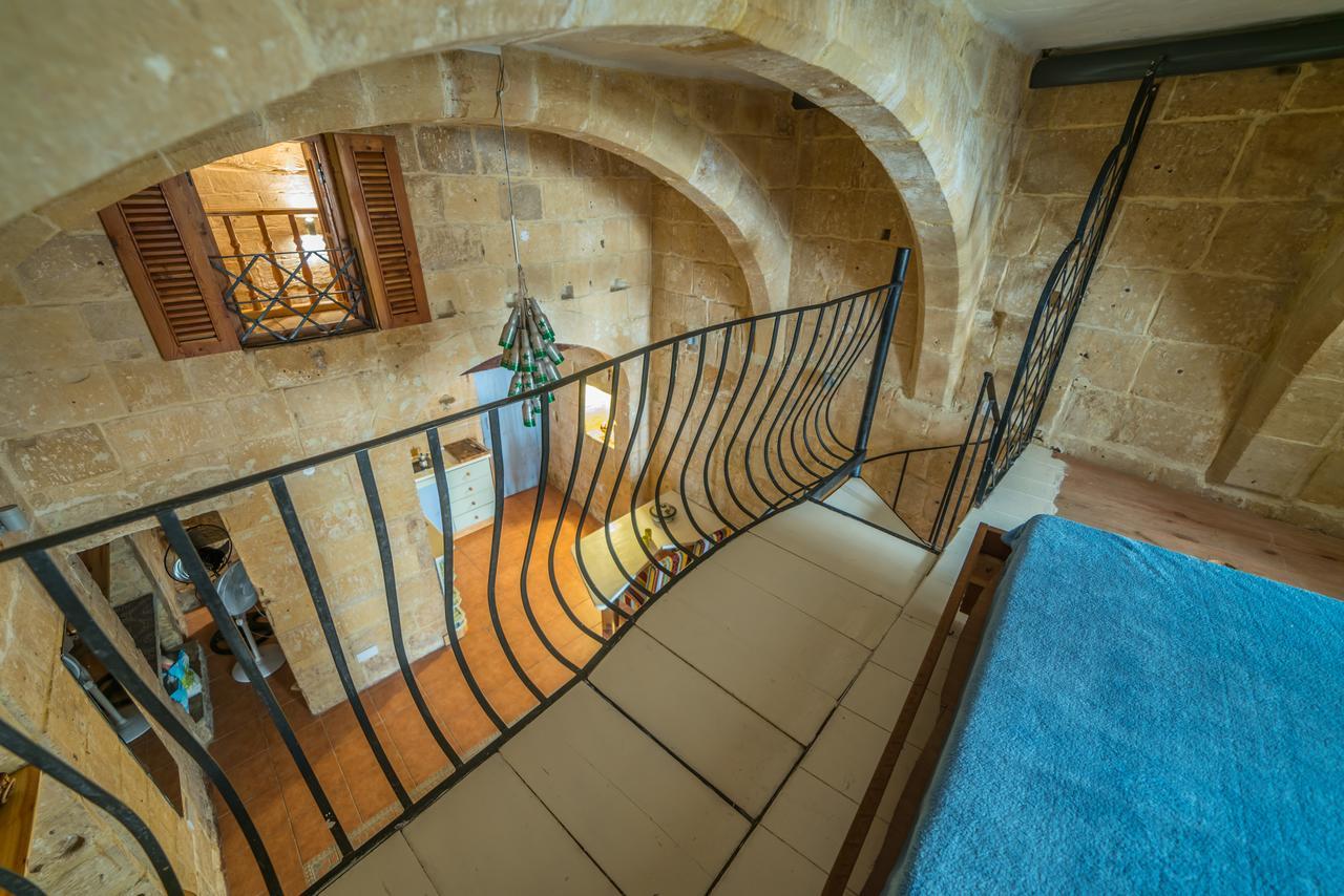Pa - Unique Artsy Loft Apartment Valletta