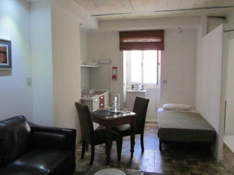 Aparthotel Castille Penthouses 3*