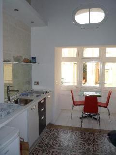 Castille Penthouses Aparthotel 3*