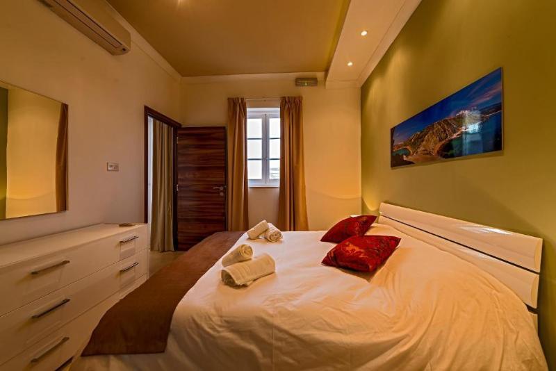 Merisi Aparthotel 2*