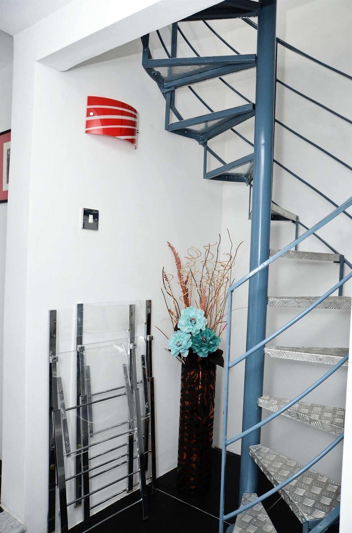 Castille Penthouses Aparthotel 3*