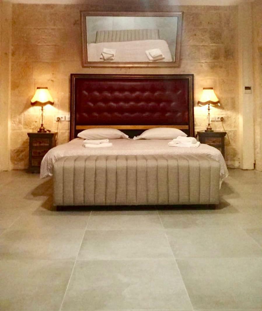 Luciano Al Porto Boutique Valletta