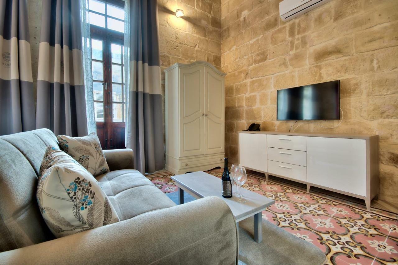 Laparelli Suites: Luxury 3 Guest house