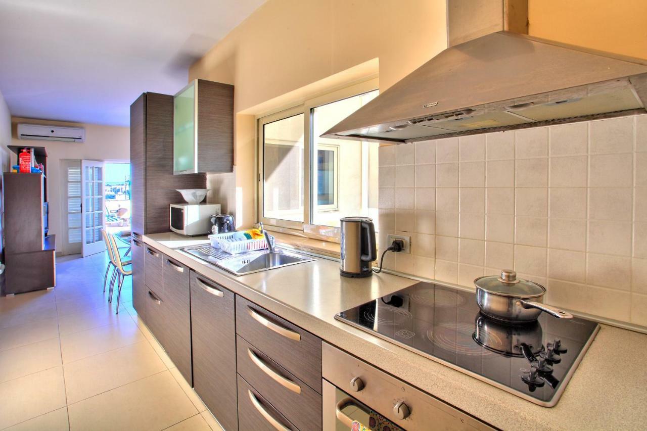 Penthouse Apartment *