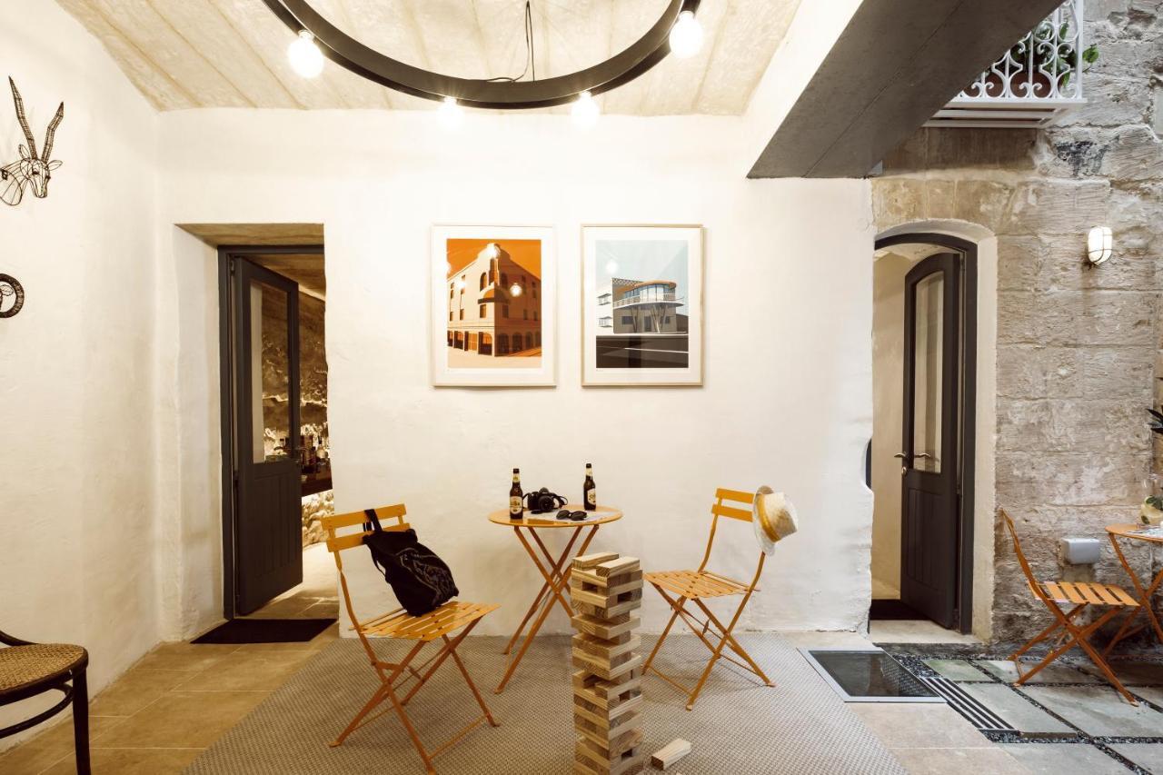 21 Frederick Street *