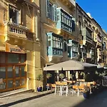 Valletta Collection - Merchant Str Apartment With Large Yard