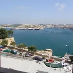 Nr65 Valletta Portview Apartment