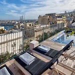 66 Saint Paul\'S & Spa