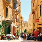 Valletta Most Central Studio Apartment 16Th-Century Building