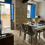 Traditional Townhouse In The Hearth Of Valletta