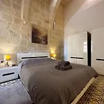 Capital City Apartment