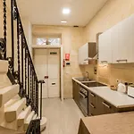 Gb Suites - Triplex Apartment