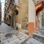 33 Sally Port