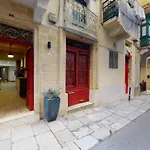 Central Valletta - 1 Bedroom Maisonnette