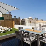 Townhouse With Dreamy Terrace