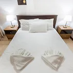 Seafront - Top Location, Top Floor With Wifi & Ac By 360 Estates