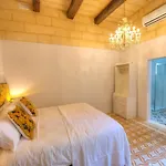Traditional & Chic 2 Bedrooms In Valletta Imcd1-1