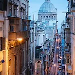 Valletta Stylish City Pad