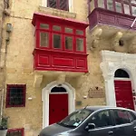 Vincenti\'S Nest