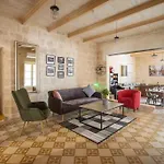 Chic, Stylish & Spacious Flat In Central Valletta