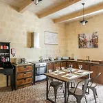 Chic, Stylish & Spacious Flat In Central Valletta